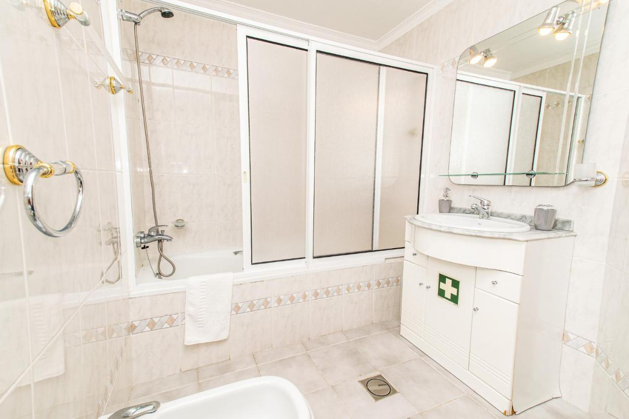 Sea And Sunset View Apartment In Funchal Esterno foto