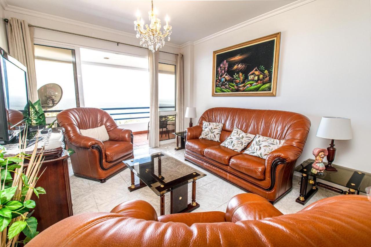 Sea And Sunset View Apartment In Funchal Esterno foto